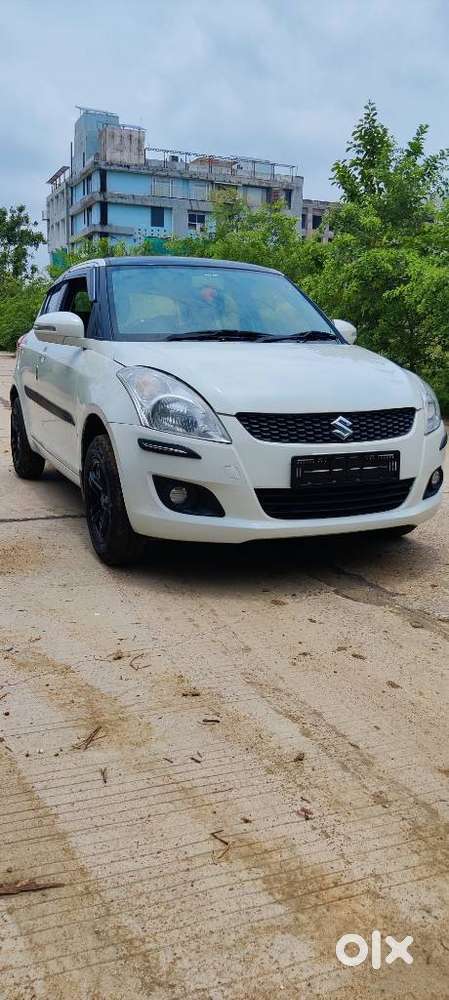 Maruti Suzuki Swift Vxi + Manual, 2014, Petrol