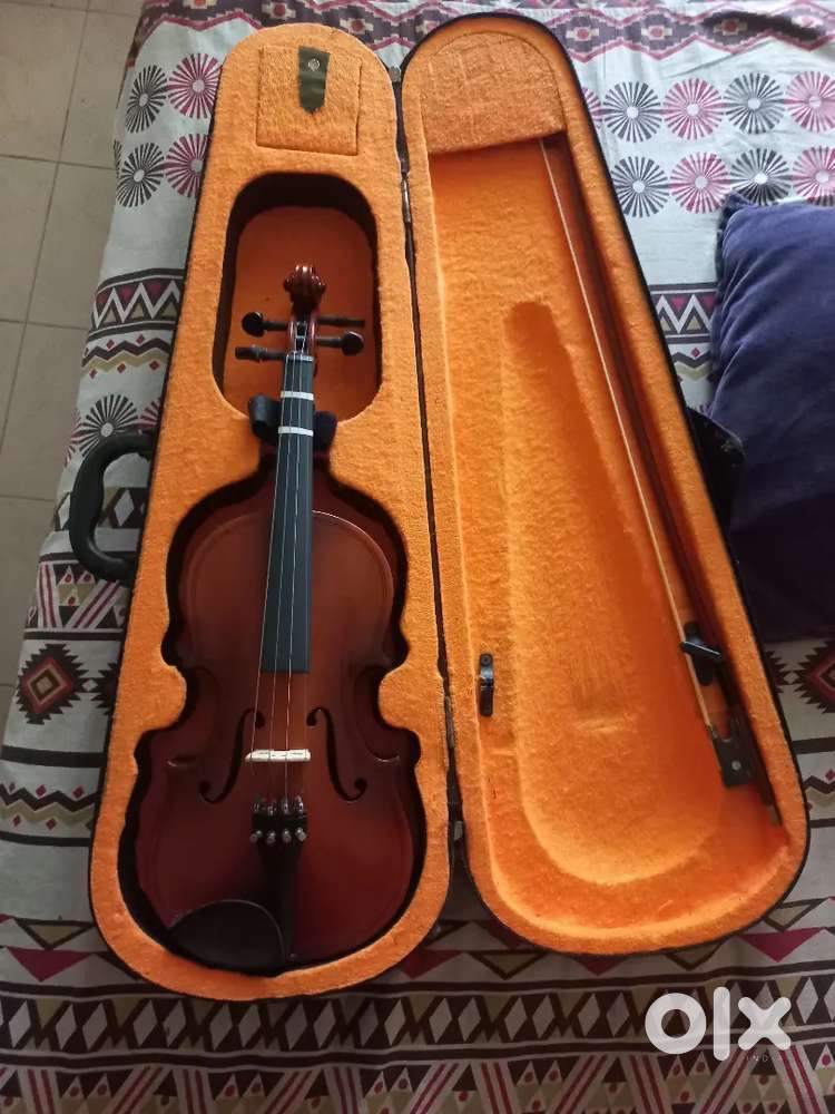 Violin Rs 3000 SITARA musical instruments Thirunakara, Custom made