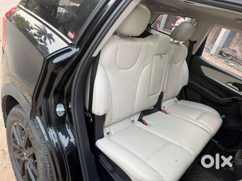 Mahindra Xuv700 2.2 Ax 7 Diesel At Luxury Pack Str, 2024, Diesel
