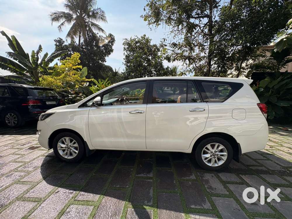 Toyota Innova Crysta 2.4 V 8 Str, 2018, Diesel