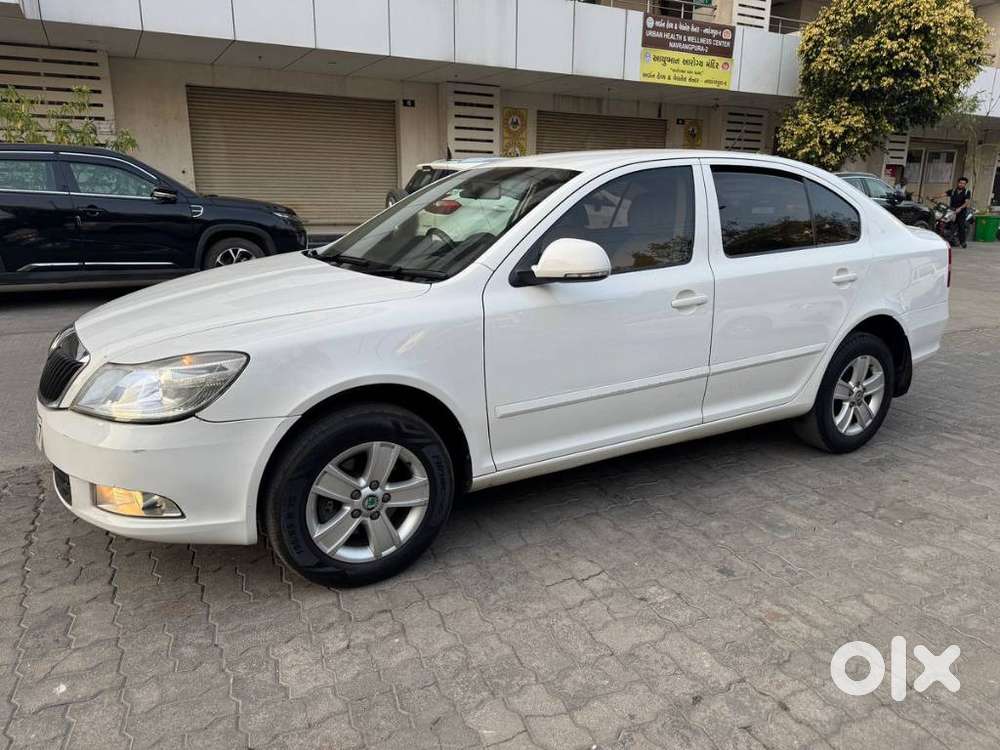 Skoda Laura Elegance 2.0 Tdi Cr Mt, 2011, Diesel