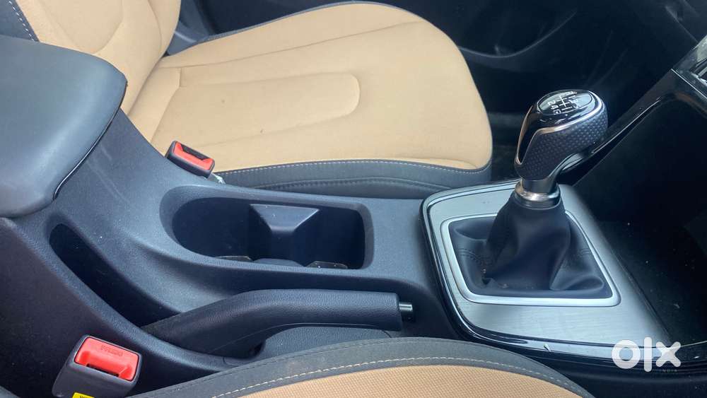 Hyundai Alcazar 1.5 Mt Executive 7s, 2024, Petrol