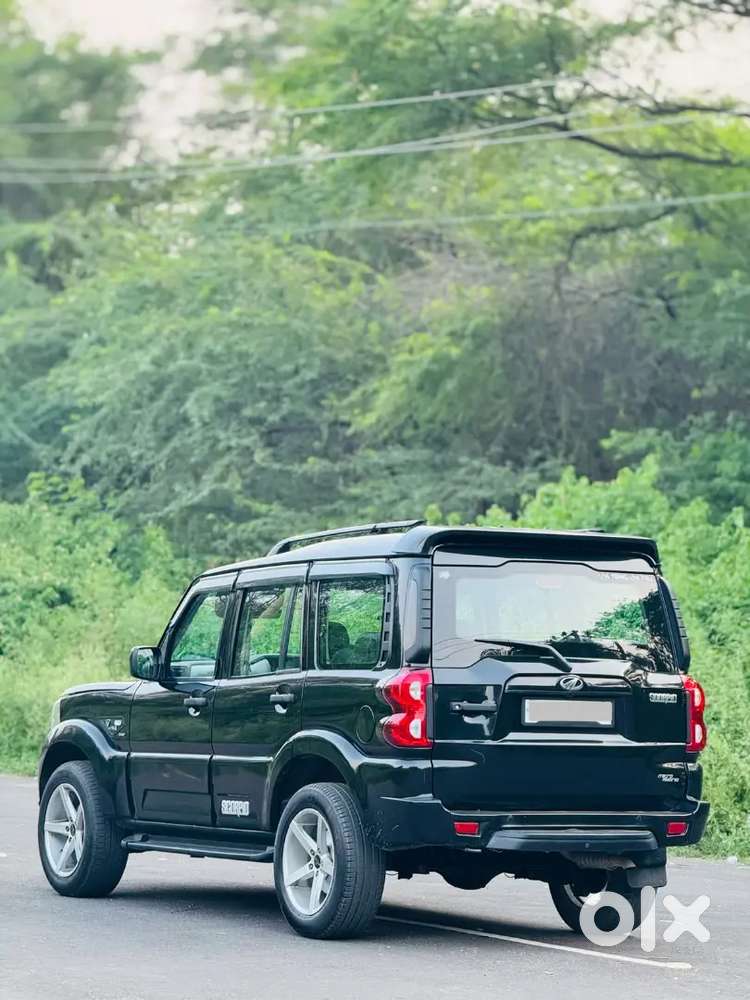 Mahindra Scorpio Classic  S11 2021 2nd Owner