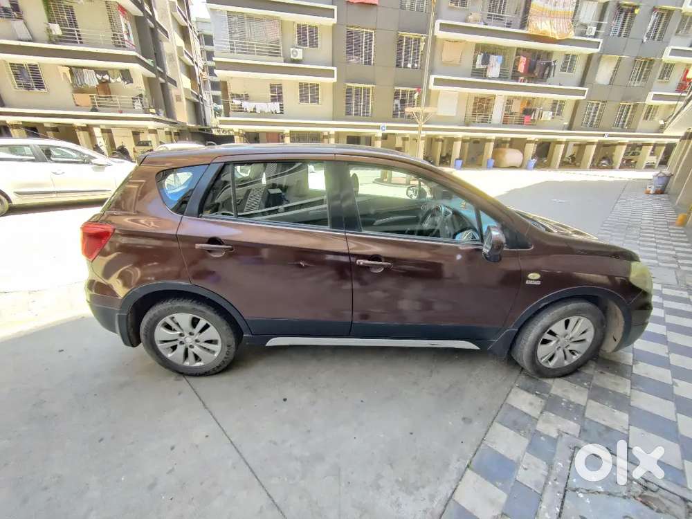 ૪: ટાયર નવા બેટરી નવી