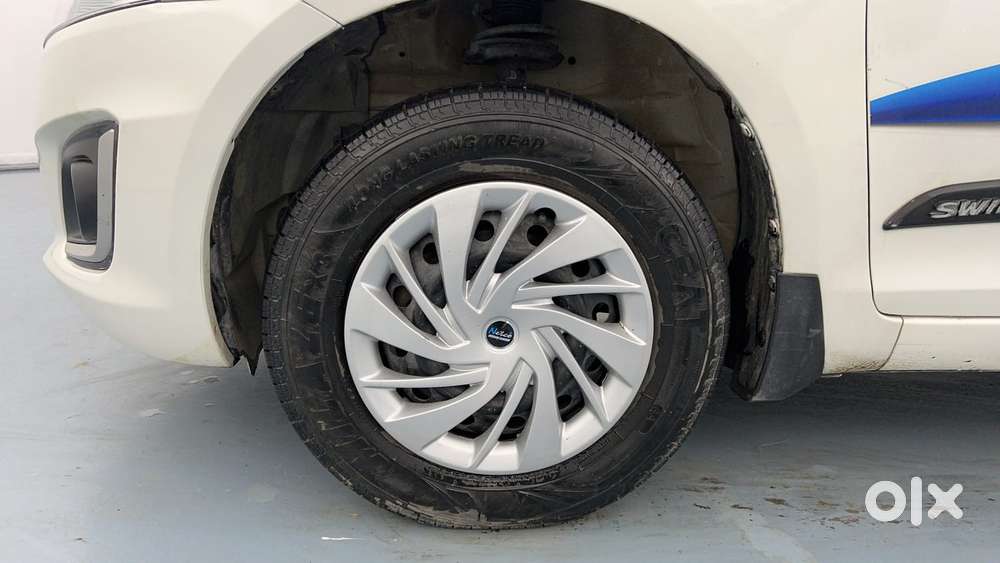 Maruti Suzuki Swift Vxi Optional, 2016, Petrol