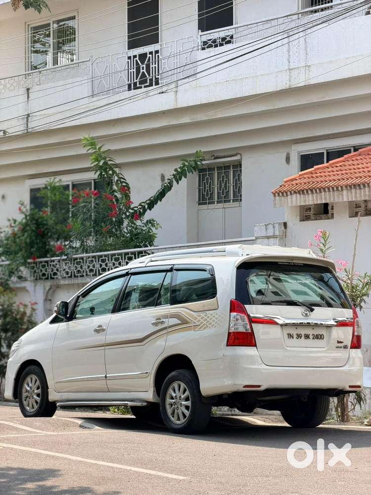 Toyota Innova 2.5 Z Diesel 7 Seater Bs Iv, 2013, Diesel