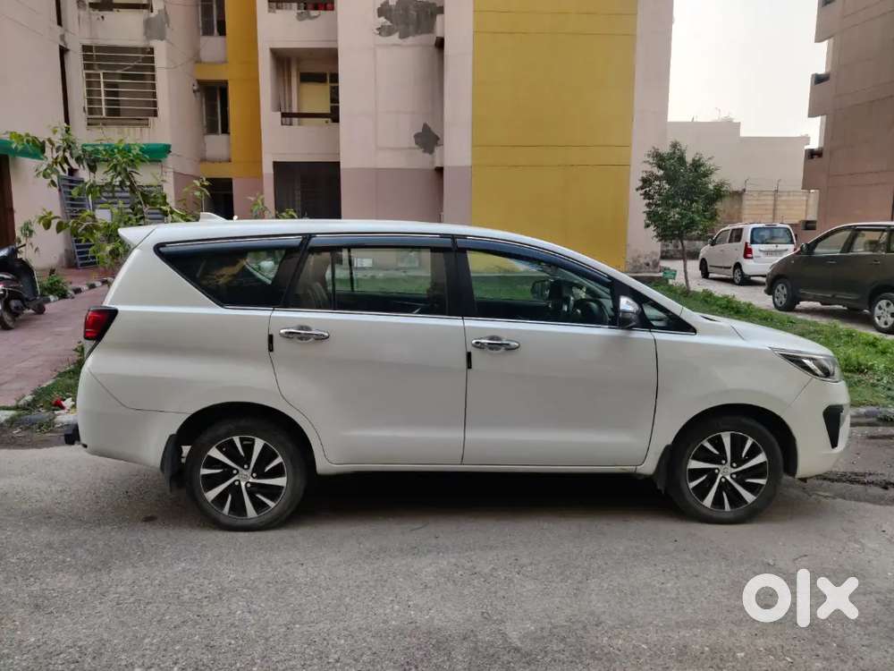 Toyota Innova Crysta 2022 Diesel Auto 2.4 Zx