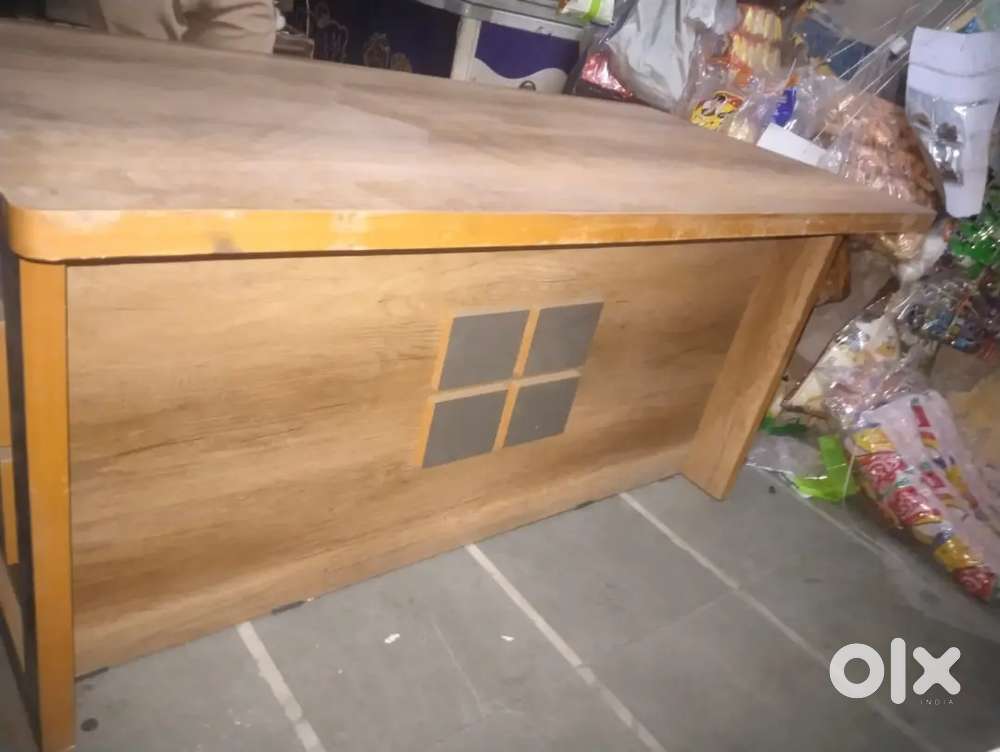 OFFICE TABLE