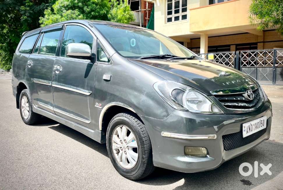 Toyota Innova 2.5 Z Diesel 7 Seater, 2011, Diesel