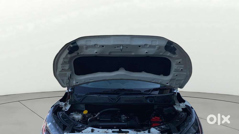Nissan Magnite 1.0 Xv, 2021, Petrol