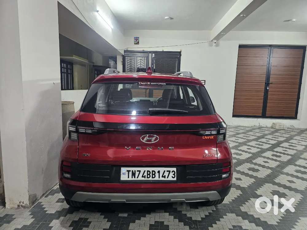 Hyundai Venue 2022 Petrol Well Maintained