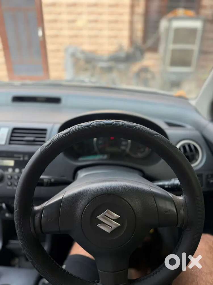 Maruti Suzuki Swift 2010 Petrol Manual