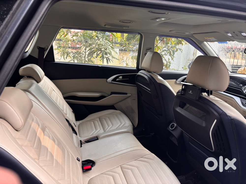 Kia Carens Luxury Plus 7dct Petrol Turbo Paddle Shift