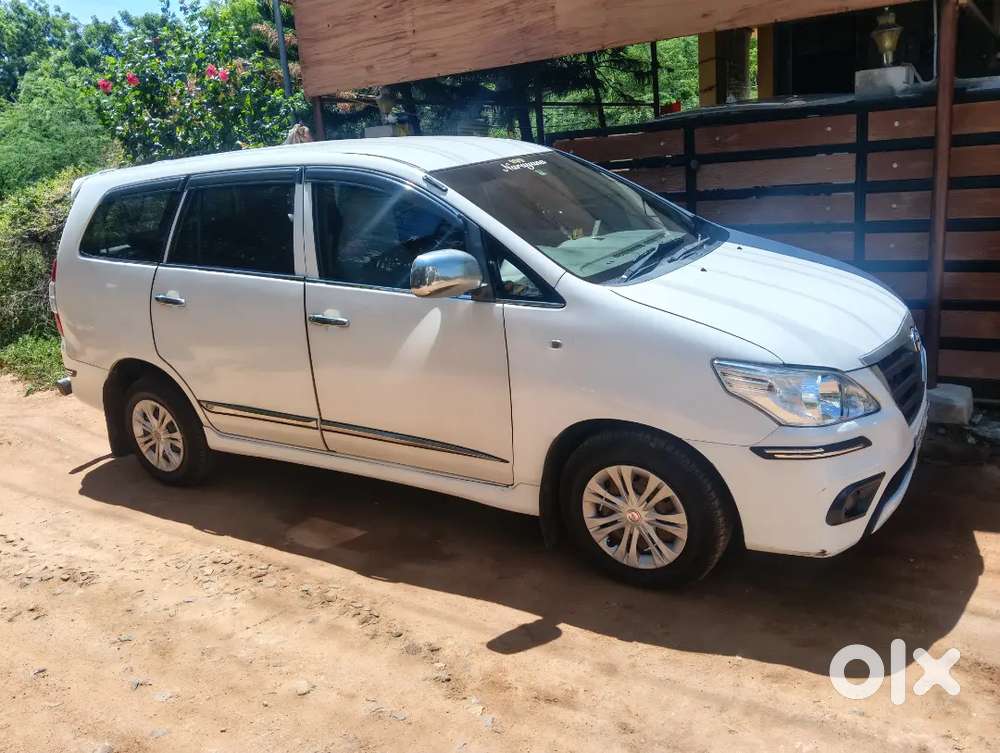 Toyota Innova 2012 Diesel 158000 Km Driven