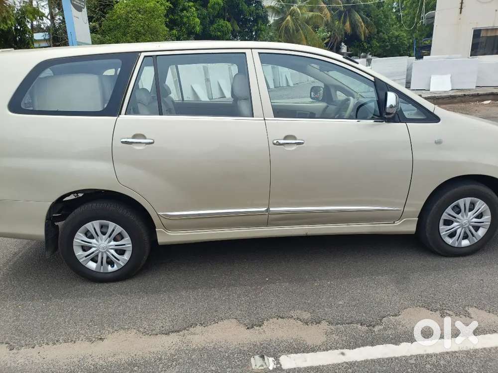 Toyota Innova 2016 Diesel Well Maintained