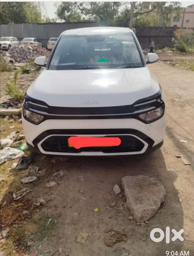 Kia Carens 2024 Cng & Hybrids Well Maintained