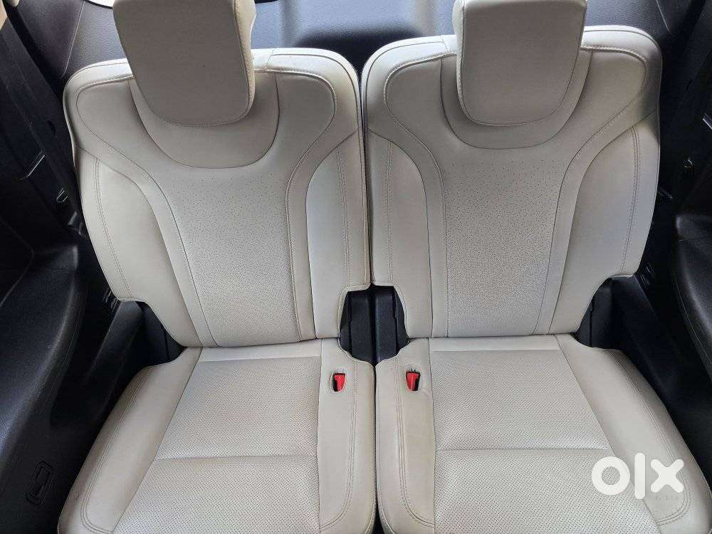 Mahindra Xuv700 2.2 Ax 7 Diesel At Luxury Pack Str, 2022, Diesel