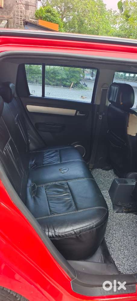 Maruti Suzuki Swift Vxi + Manual, 2011, Cng & Hybrids