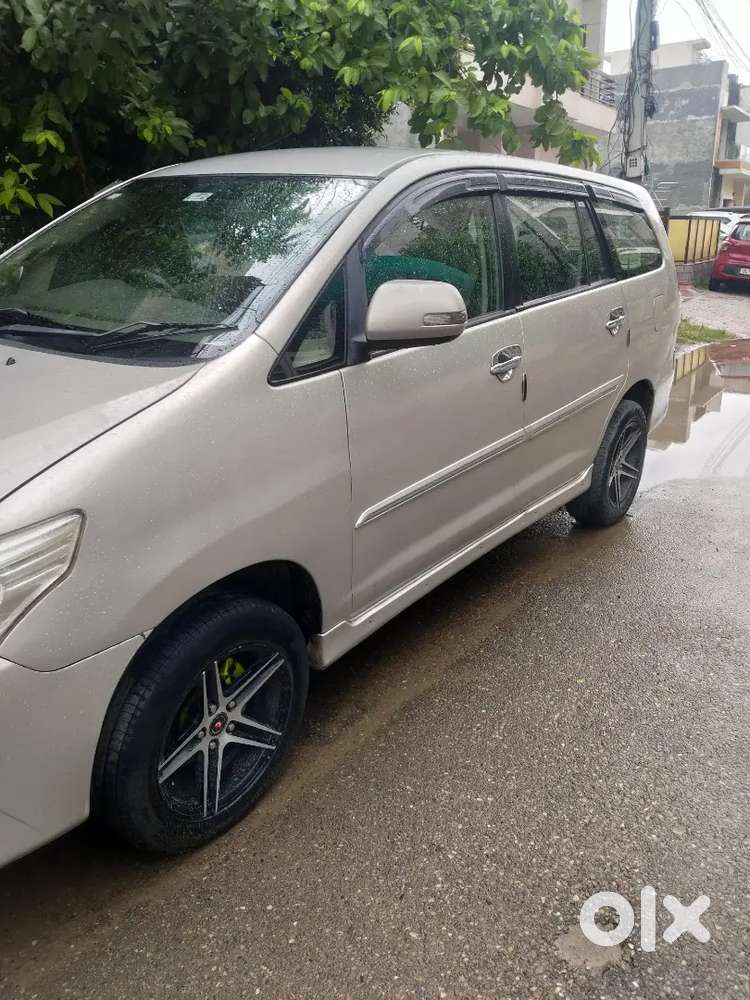 Toyota Innova Vx 7-str 2012