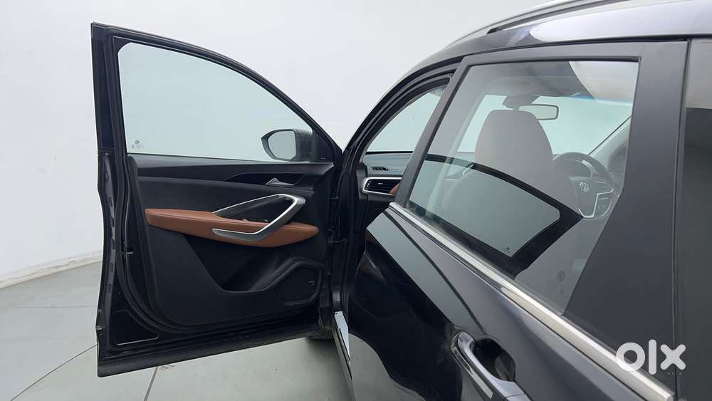 Mg Hector Plus 1.5 Sharp Turbo Cvt 6 Str, 2022, Petrol