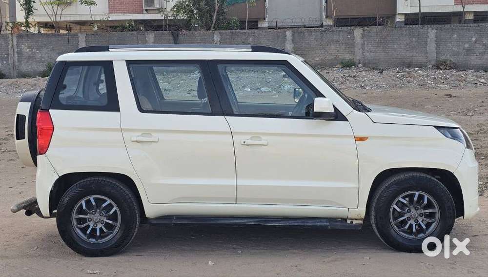 Mahindra Tuv 300 T10, 2019, Diesel
