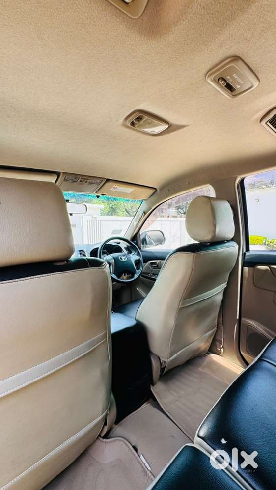 2015 Toyota Fortuner 2*4 Automatic 45000 Km Only