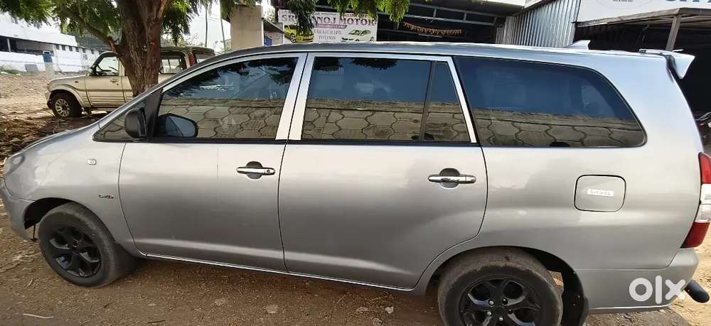 Toyota Innova 2005 Diesel 329400 Km Driven