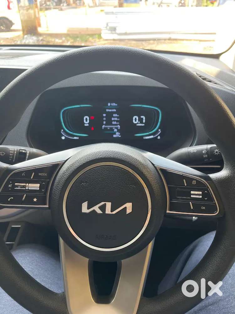 Kia Carens 2025 Diesel 9250 Km Driven