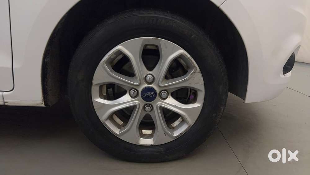 Ford Figo Aspire Titanium, 2016, Petrol