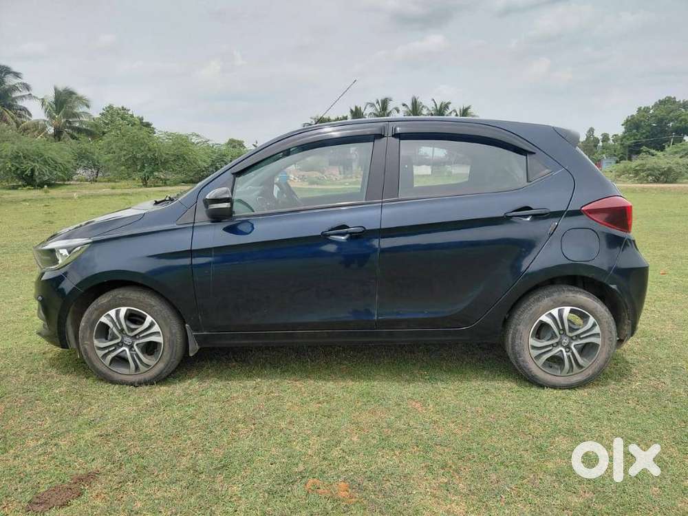 Tata Tiago 1.2 Revotron Xza, 2023, Petrol
