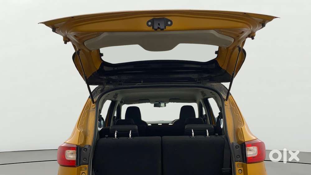 Renault Triber Rxz Easy-r Amt, 2023, Petrol