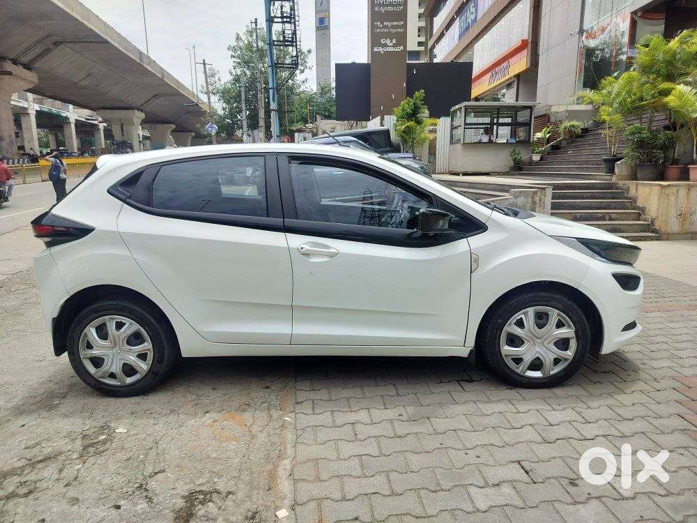 Tata Altroz 1.2 XM Plus, 2023, Petrol