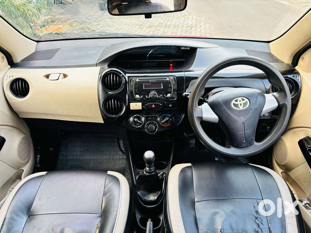 Toyota Etios Liva Vxd Dual Tone, 2017, Diesel