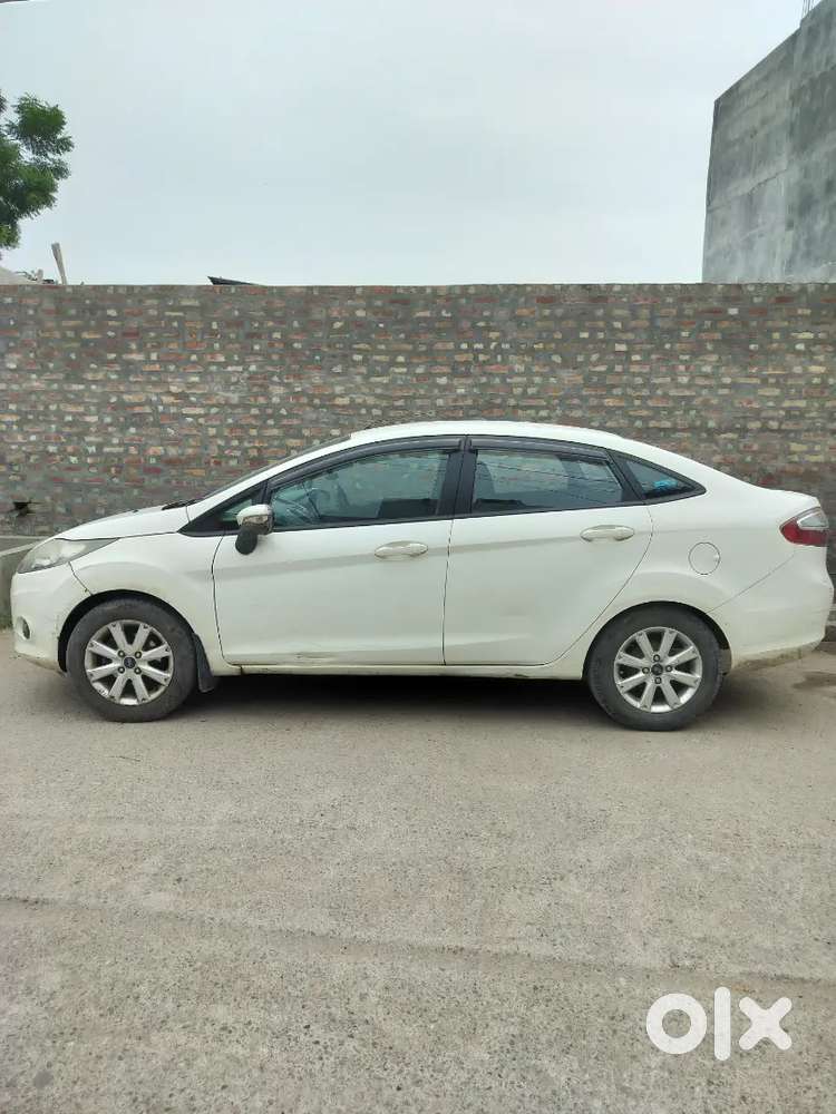 Ford Fiesta 2012 Cng & Hybrids 72000 Km Driven