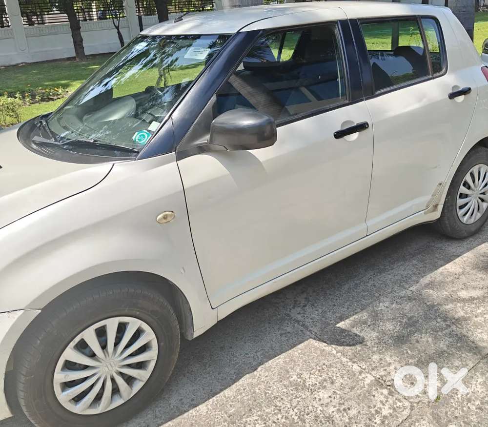 Maruti Suzuki Swift 2009 Petrol 97000 Km Driven