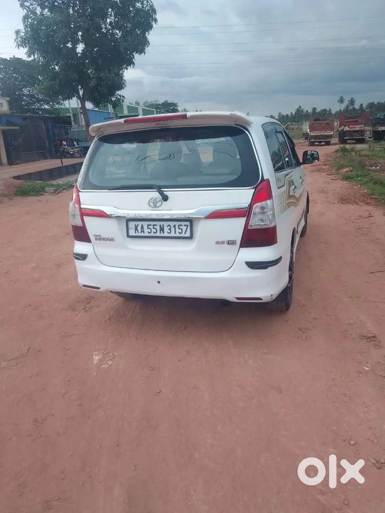 Toyota Innova 2.5 G Diesel  2010 Model  7-seater