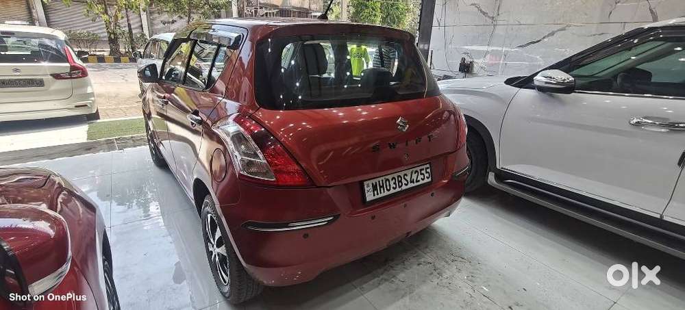 Maruti Suzuki Swift Vxi Abs Bsiv, 2014, Petrol