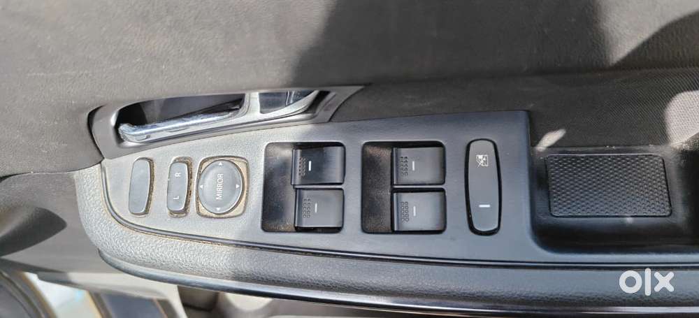Tata Hexa 2.2 Xe 4x2 7 Str, 2017, Diesel