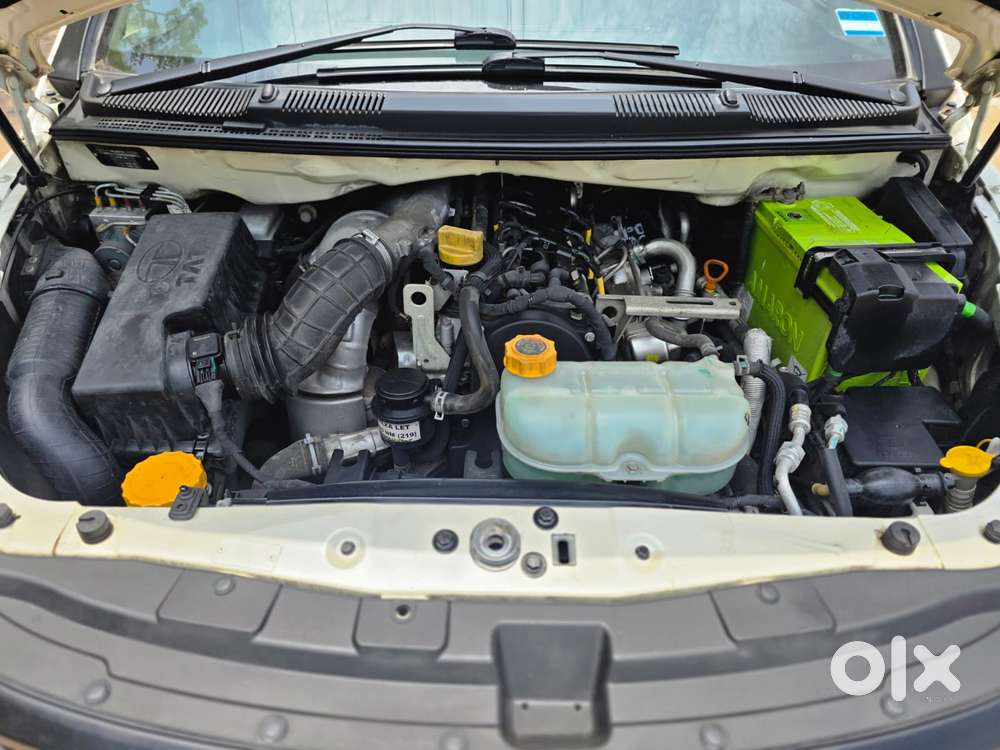 Tata Hexa 2.2 Xe 4x2 7 Str, 2017, Diesel