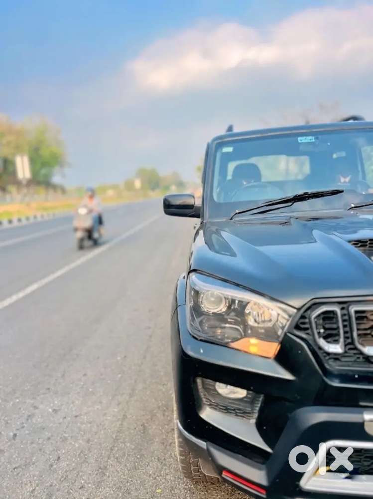 Mahindra Scorpio 2015 Black