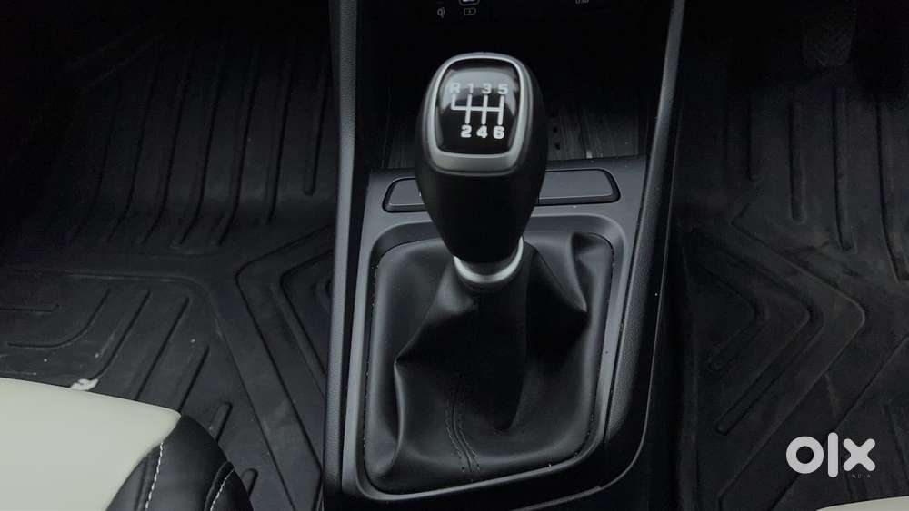 Hyundai Verna 1.5 Sx Petrol Mt, 2025, Petrol