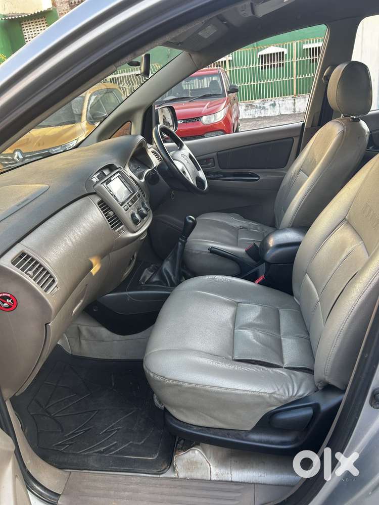 Toyota Innova 2.5 G (diesel) 8 Seater, 2015, Diesel