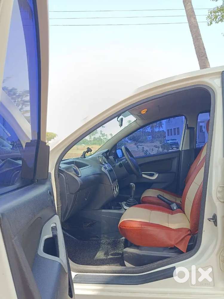 Ford Figo Petrol Zxi 2012