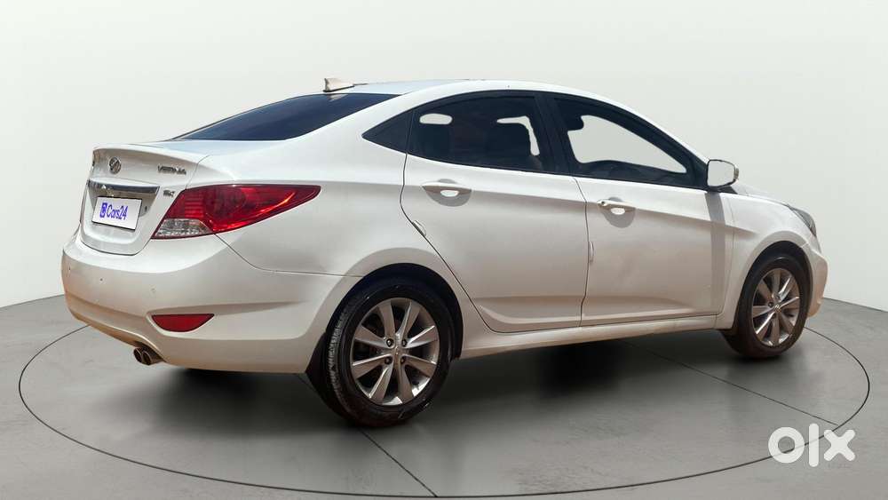 Hyundai Verna Fluidic 1.6 Vtvt Sx, 2013, Petrol