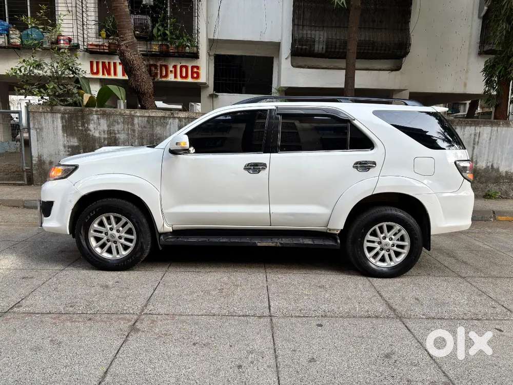 Toyota Fortuner 2012 4x2 Manual