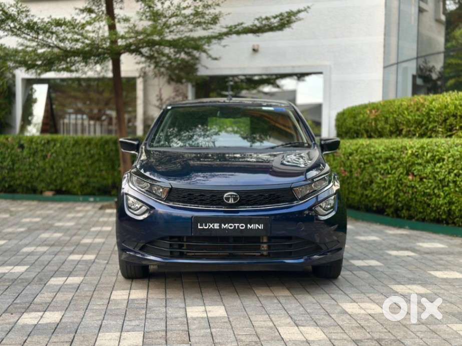 Tata Altroz 1.2 Xza Plus, 2024, Petrol
