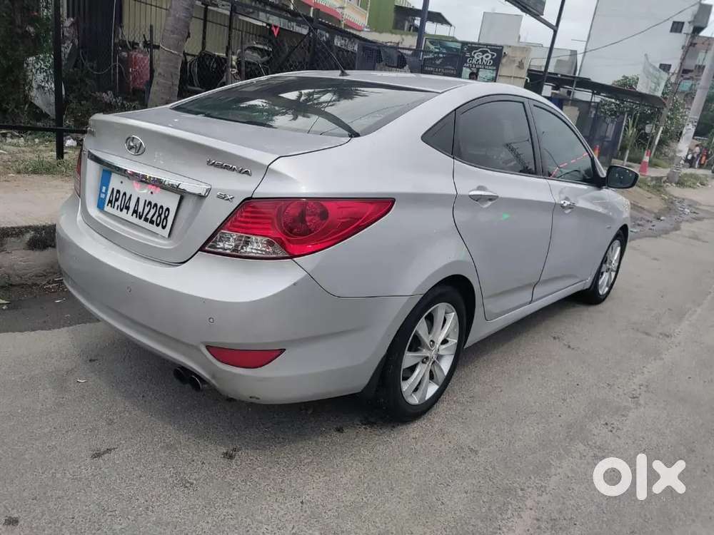 Hyundai Verna Sx Crdi 2011