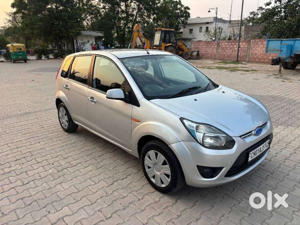 Ford Figo, 2011, Petrol