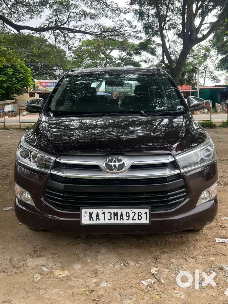 Toyota Innova Crysta 2.4zx. 2017