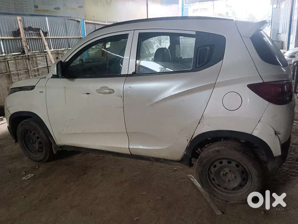 Mahindra Kuv 100 2016 Diesel 105000 Km Driven